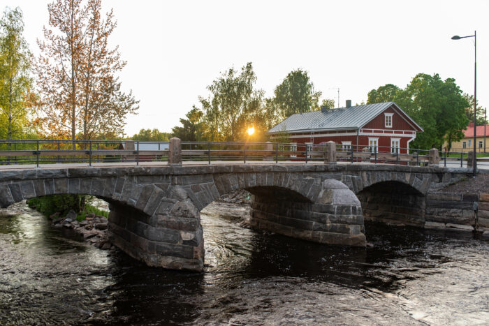 pomarkun kivisilta ja joki